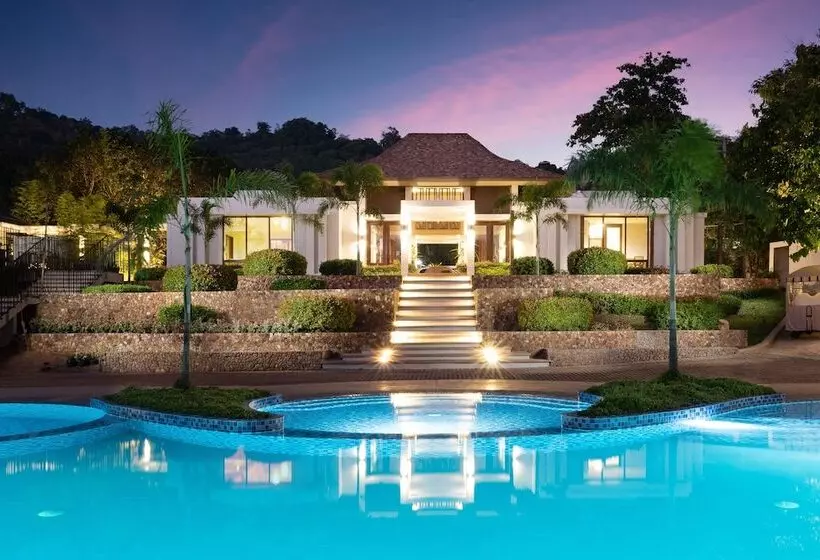 Bacau Bay Resort Coron