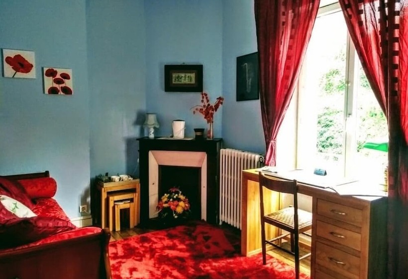 مبيت وإفطار Maison Du Moulinassou