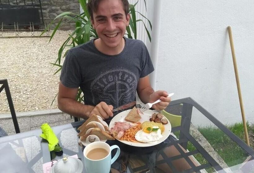 مبيت وإفطار Maison Du Moulinassou