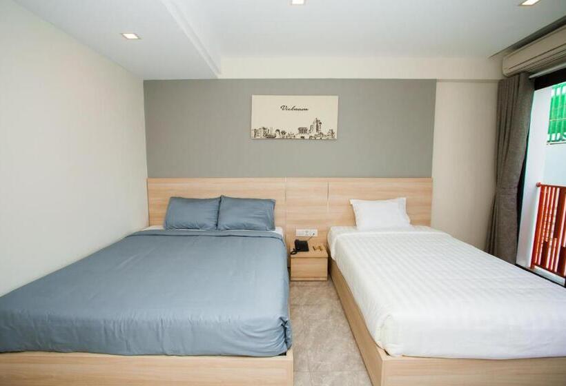 Moonlight Bay Hotel & Apartment