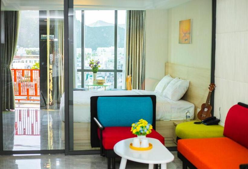 Moonlight Bay Hotel & Apartment