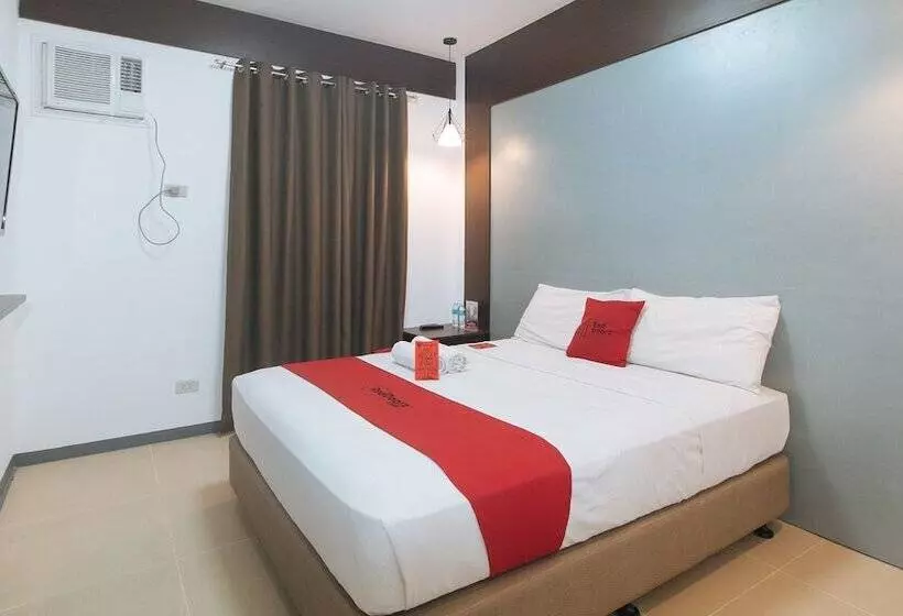 هتل Reddoorz Plus At Edsa Congressional