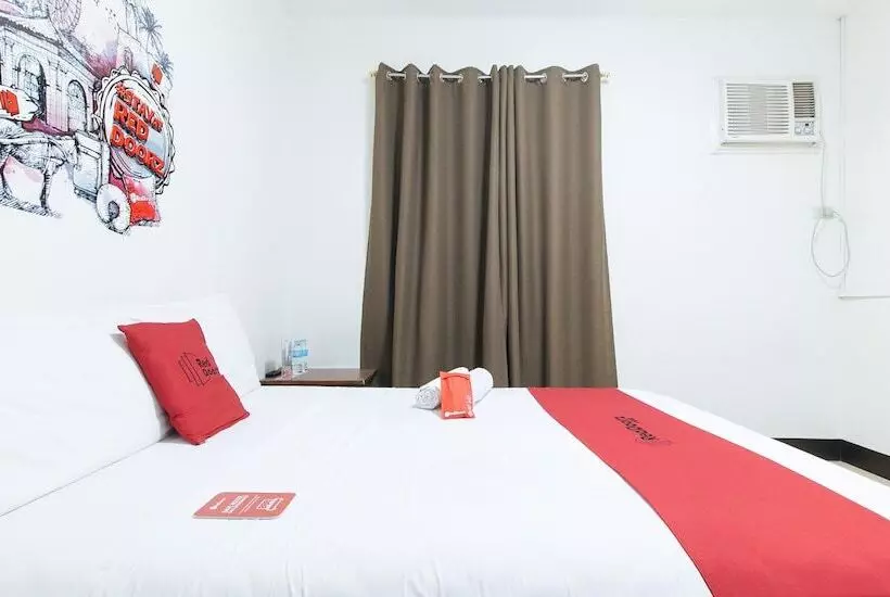 هتل Reddoorz Plus At Edsa Congressional