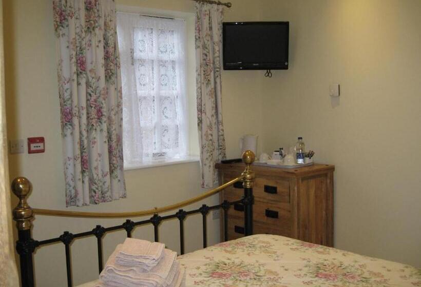 پانسیون The Barn And Pinn Cottage