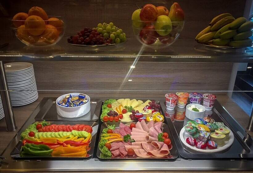 住宿加早餐  Dea