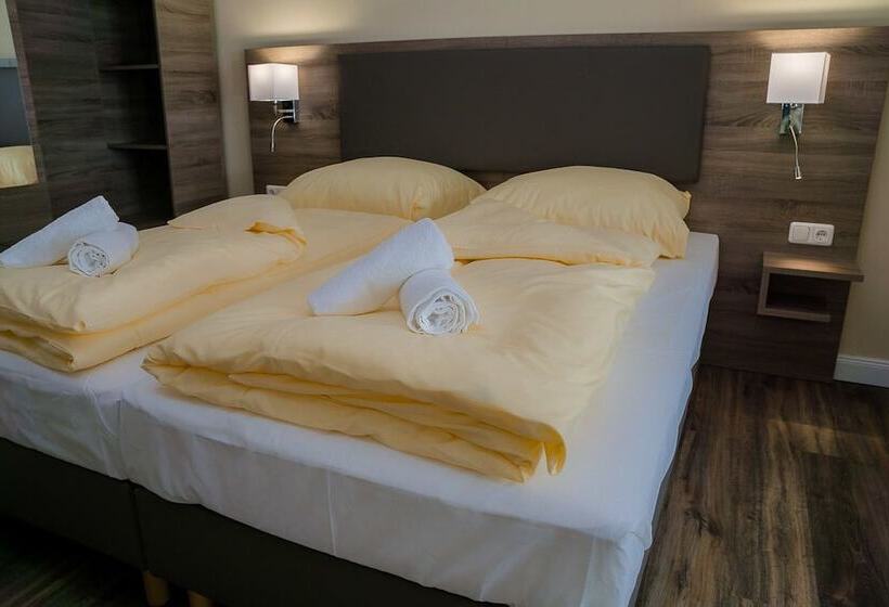 住宿加早餐  Dea