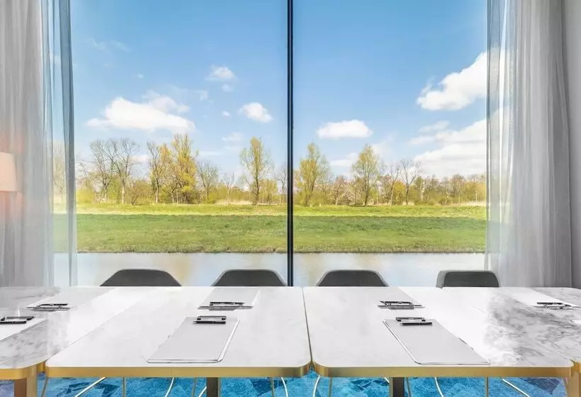 Radisson Hotel & Suites Amsterdam South