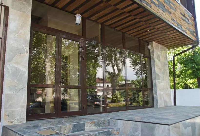 پانسیون Guest House Belyi Lebed