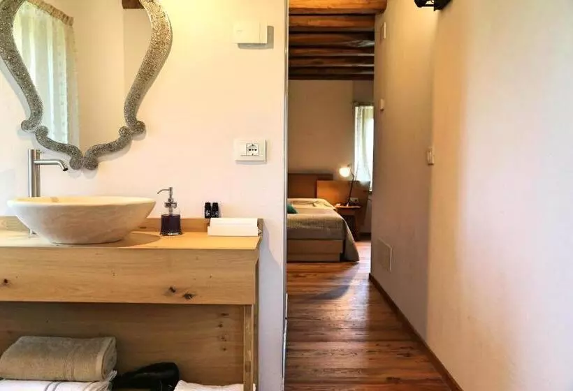 تختخواب و صبحانه Mostofiore