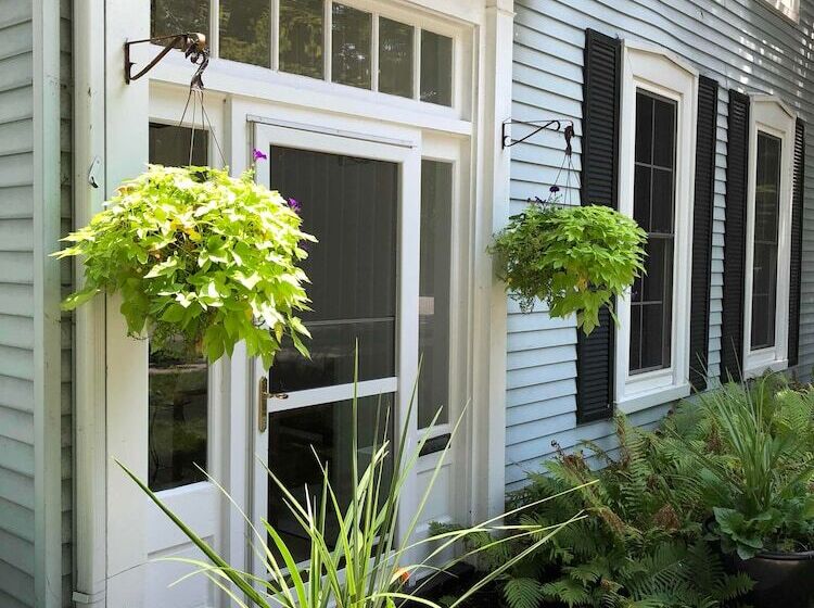 민박 Waterside Inn