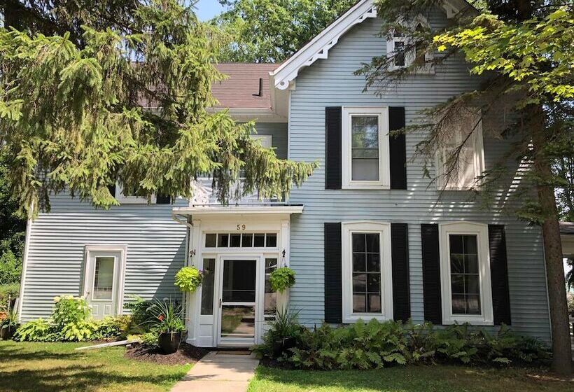 민박 Waterside Inn