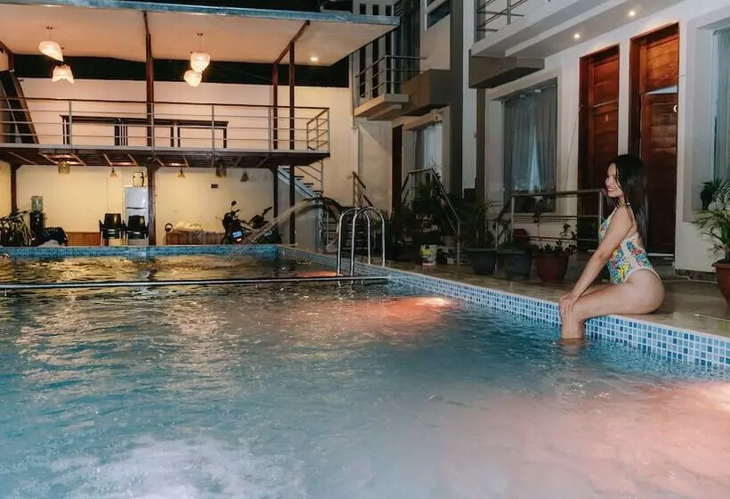 پانسیون Residencial Marina House