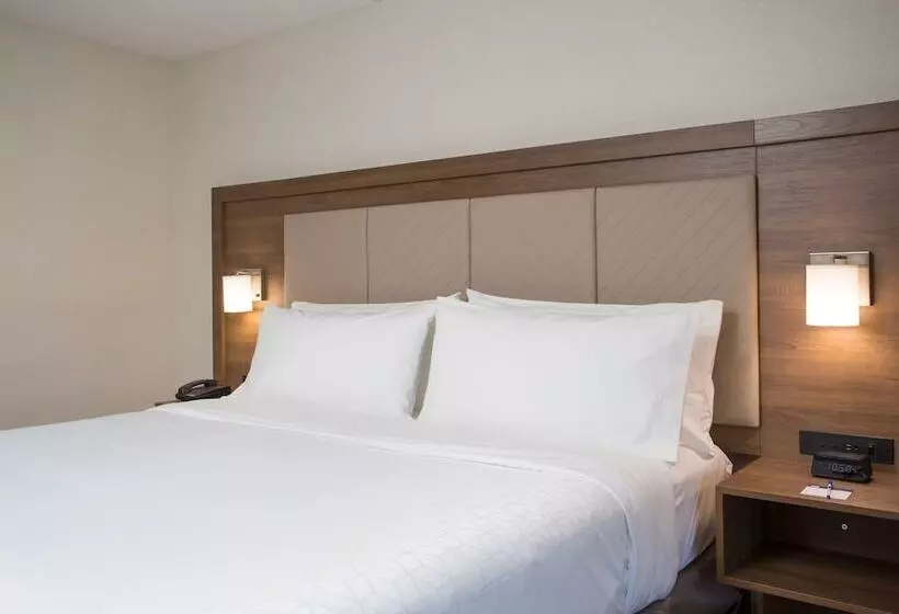 Hotelli Holiday Inn Express Chelmsford, An Ihg