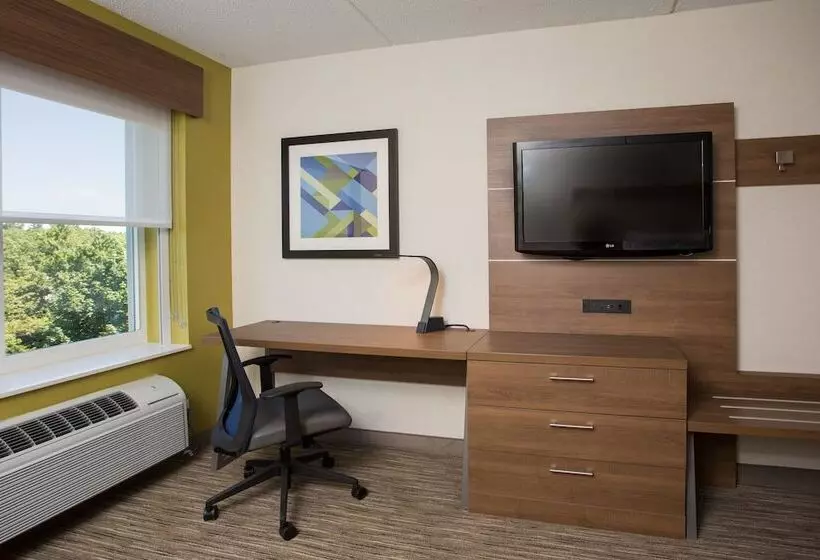 Hotelli Holiday Inn Express Chelmsford, An Ihg