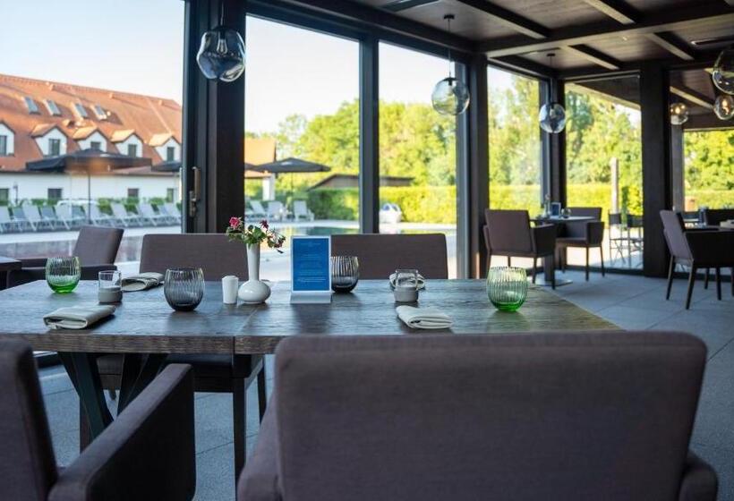 호텔 Hraniční Zámeček