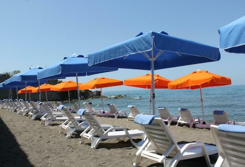 酒店 Mavi̇ Mari̇n Boutique