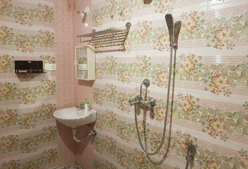 Pension (Hôtel basse catégorie) Godwill Casa Varca