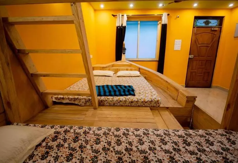 Pension (Hôtel basse catégorie) Godwill Casa Varca