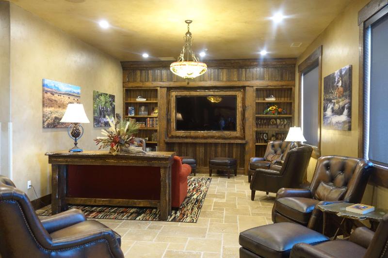 فندق Glacier International Lodge