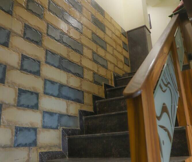 Hotel Plaza Executive   Near Bkc