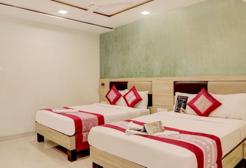 Hotel Plaza Executive   Near Bkc