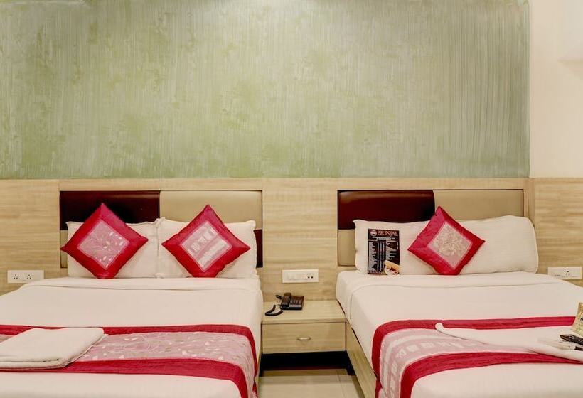 Hotel Plaza Executive   Near Bkc