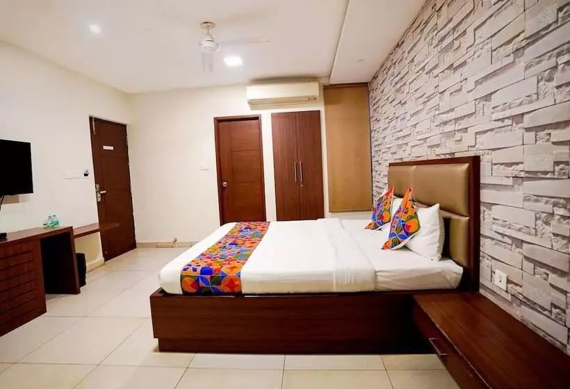 Hotelli Fab Raj Residency Iii