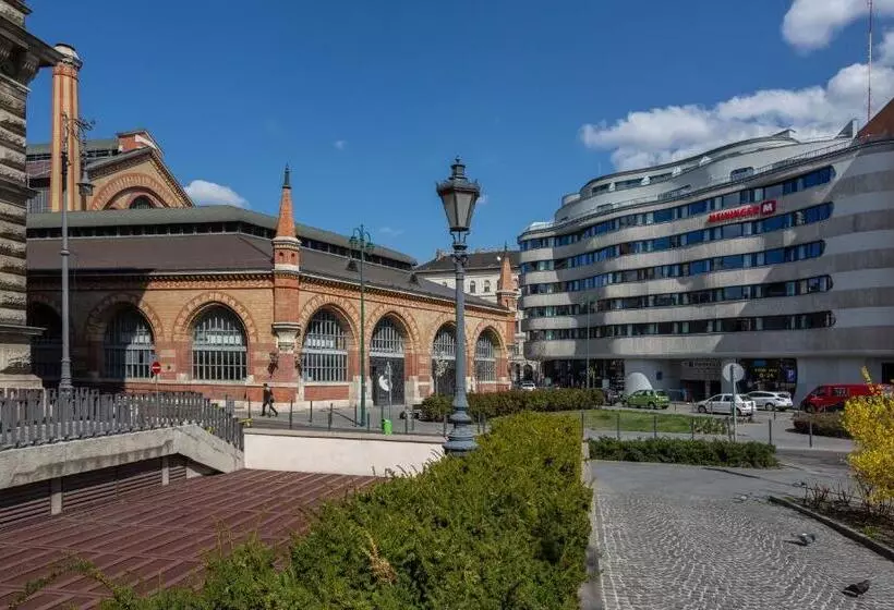 Hotelli Meininger Budapest Great Market Hall