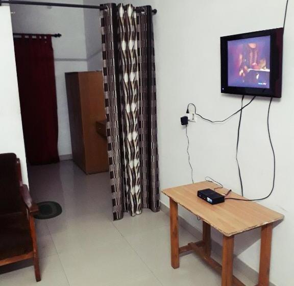 ホテル Narmada Palace