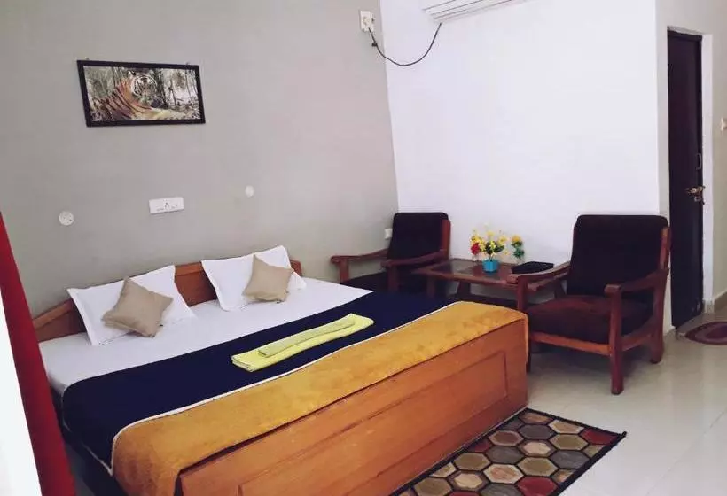 Hotelli Narmada Palace