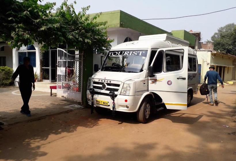 ホテル Narmada Palace