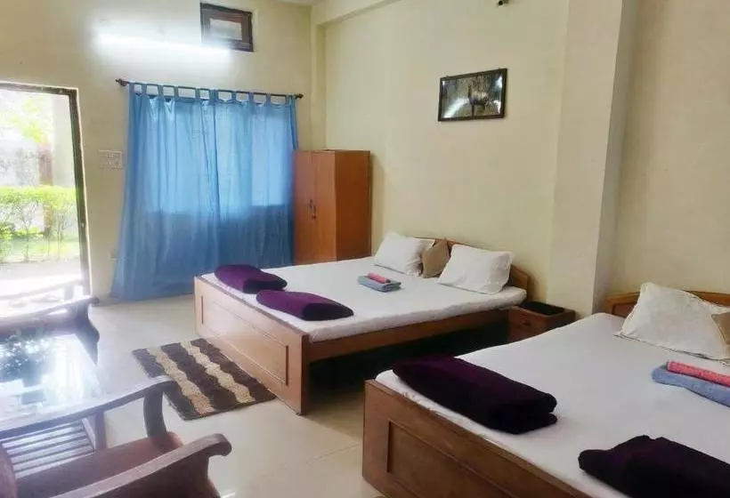 Hotelli Narmada Palace