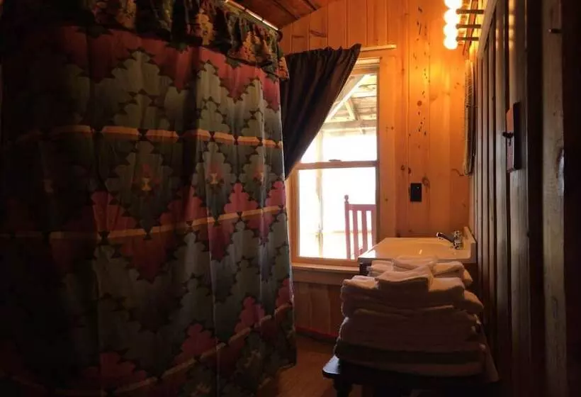 Bald Mountain Camps Resort