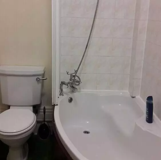 Majatalo Tudor House