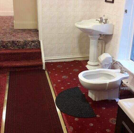 پانسیون Tudor House