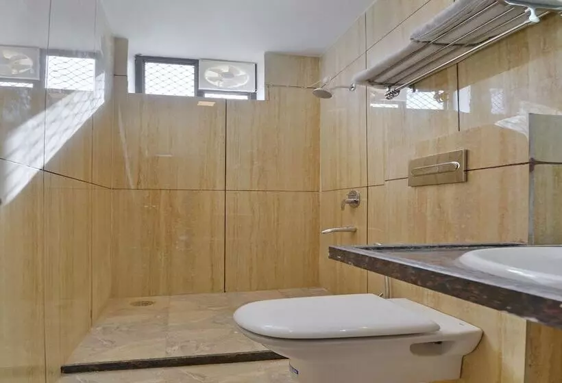 Hotelli Oyo 13795 Delight Home Stay