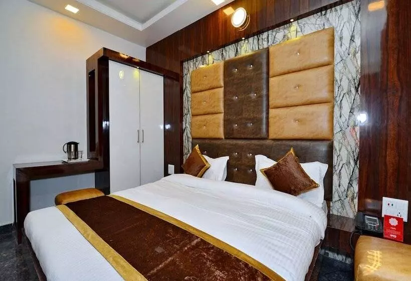 Hotelli Oyo 13795 Delight Home Stay