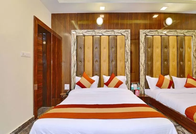 Hotelli Oyo 13795 Delight Home Stay