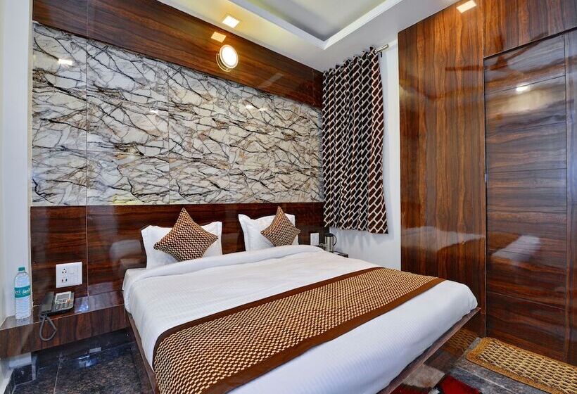 호텔 Oyo 13795 Delight Home Stay