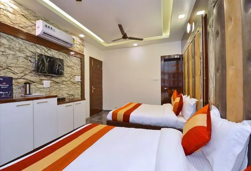 Hotelli Oyo 13795 Delight Home Stay