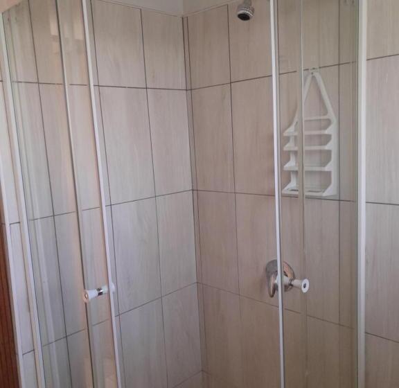 بنسيون Eve S Accommodation