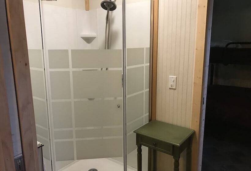 فندق صغير Tanglewood Lodge