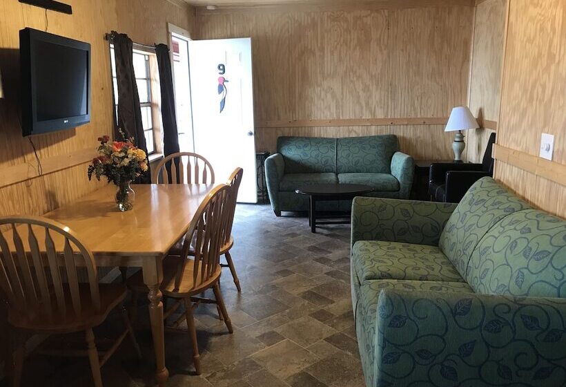 فندق صغير Tanglewood Lodge