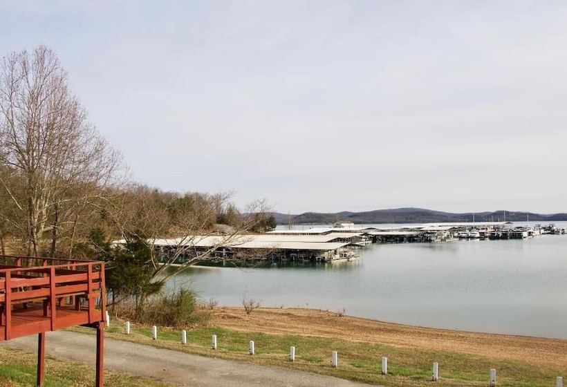 فندق صغير Tanglewood Lodge