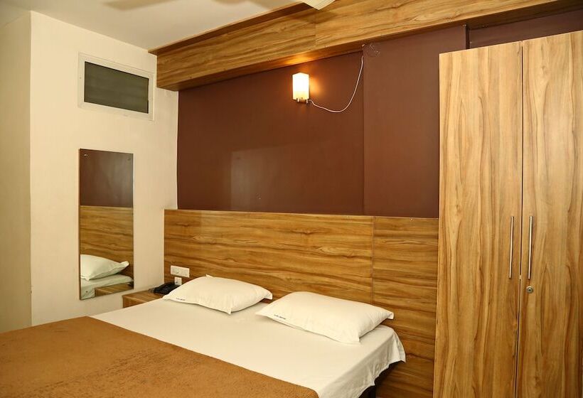 فندق Vajra Heritage