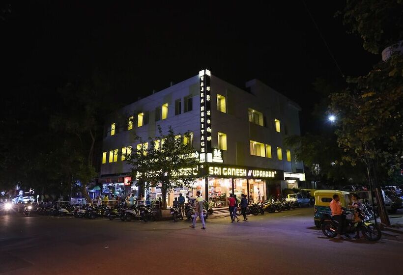 فندق Vajra Heritage