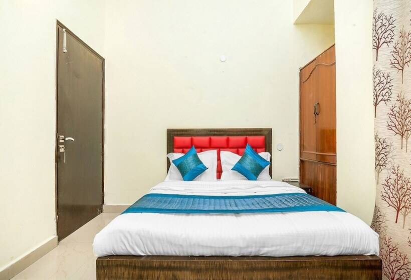 Пансион Oyo 14245 Amitabh Guest House