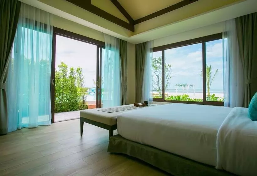 Triple Tree Beach Resort