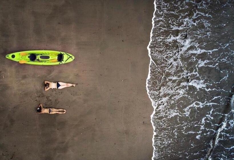 Общежитие Hostal Familiar Rolo