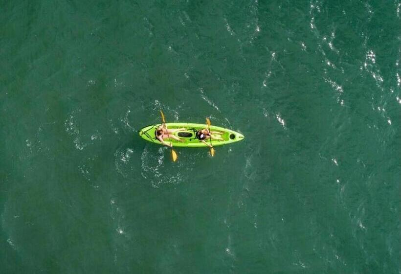 Общежитие Hostal Familiar Rolo